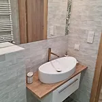 Port Klimatyczny 1 Z Basenem, Jacuzzi I Sauna Admus *