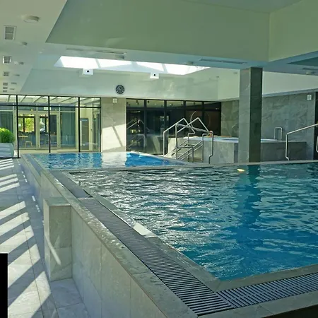 Port Klimatyczny 1 Z Basenem, Jacuzzi, Sauna I Klimatyzacja Admus